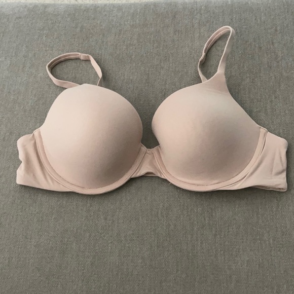 Skims Fits Everybody Tshirt Bra 